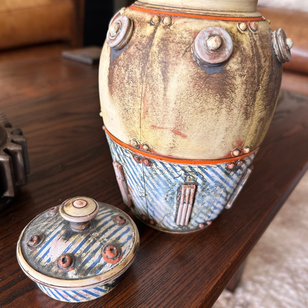 Mike Cinelli Ginger Jar - Picture 3 of 11